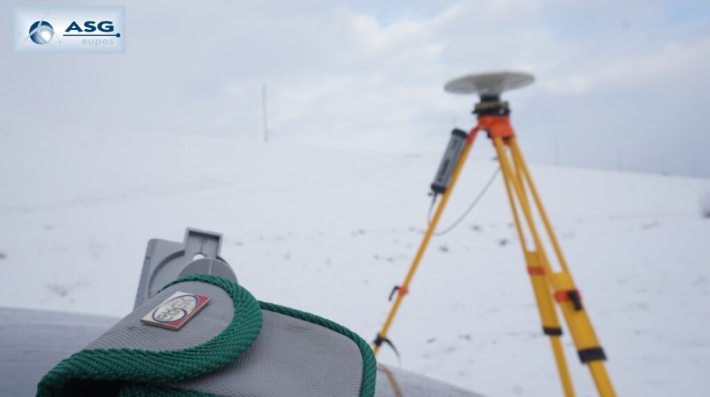 odbiornik w trakcie pomiarów statycznych GNSS