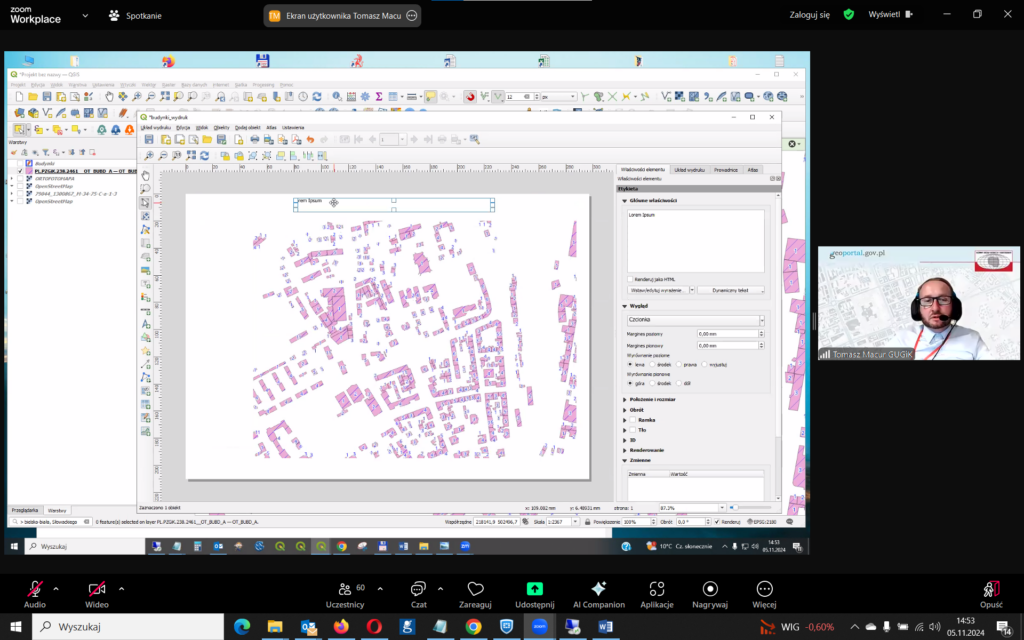 Zrzut1. Pracownik GUGiK podczas prowadzenia szkolenia w zakresie podstaw obsługi oprogramowania QGIS.
